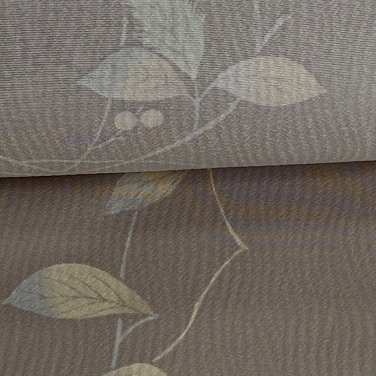  反物 小紋 落款有 葉 実 縮緬 灰茶 正絹 その他 着物反物