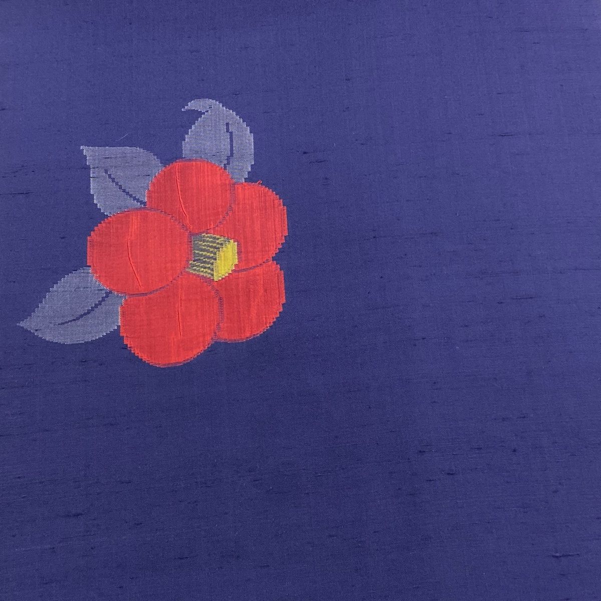 反物 小紋 落款有 菱屋六右ヱ門 紬地 椿 紺色 正絹