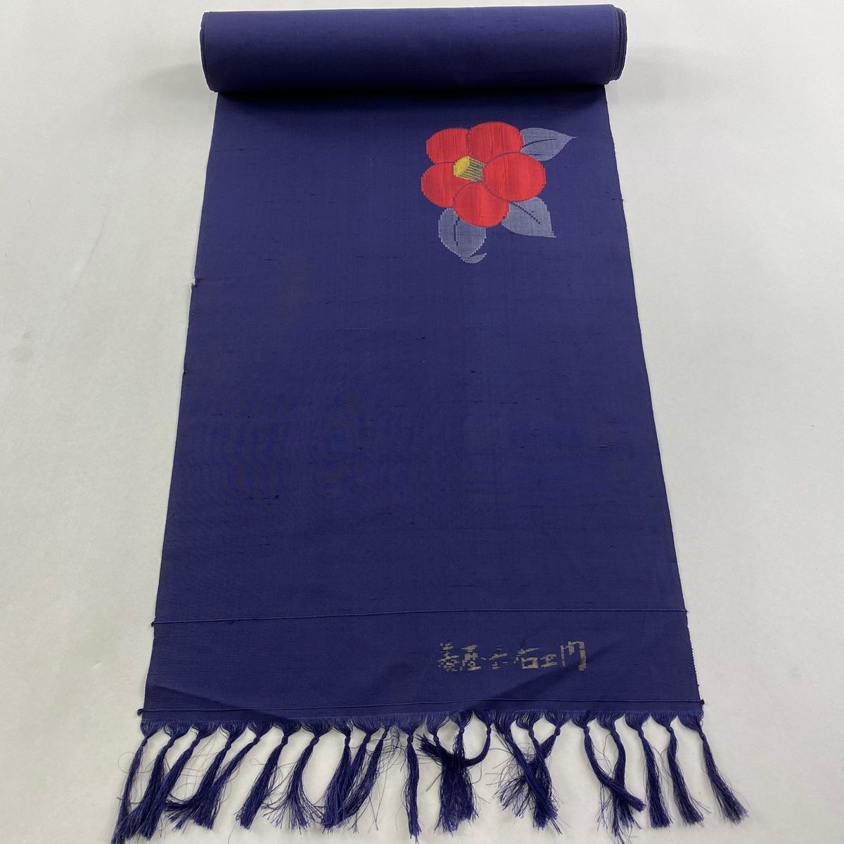 反物 小紋 落款有 菱屋六右ヱ門 紬地 椿 紺色 正絹