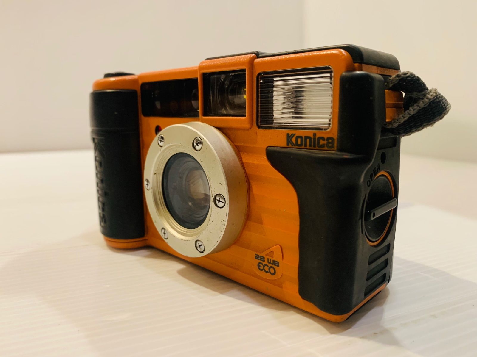 動作品 フィルムカメラ Konica 現場監督 LENS 28 WB ECO