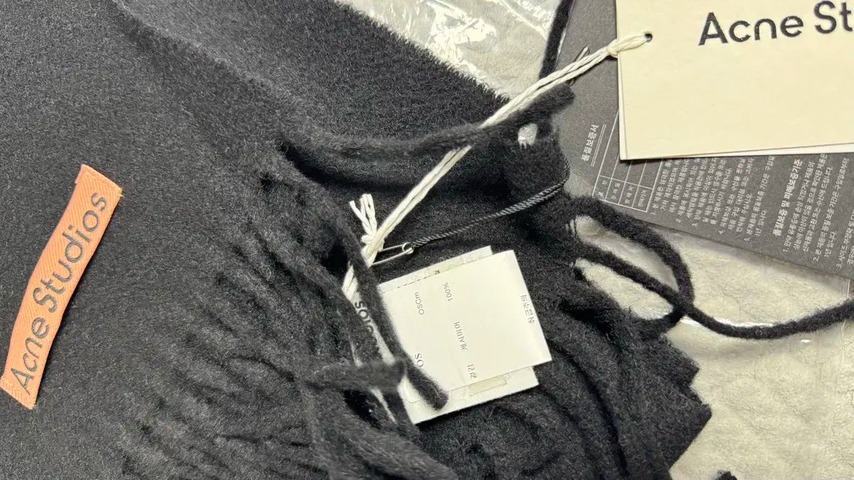 Acne Studios アクネストゥディオズ ブラック カシミア マフラー