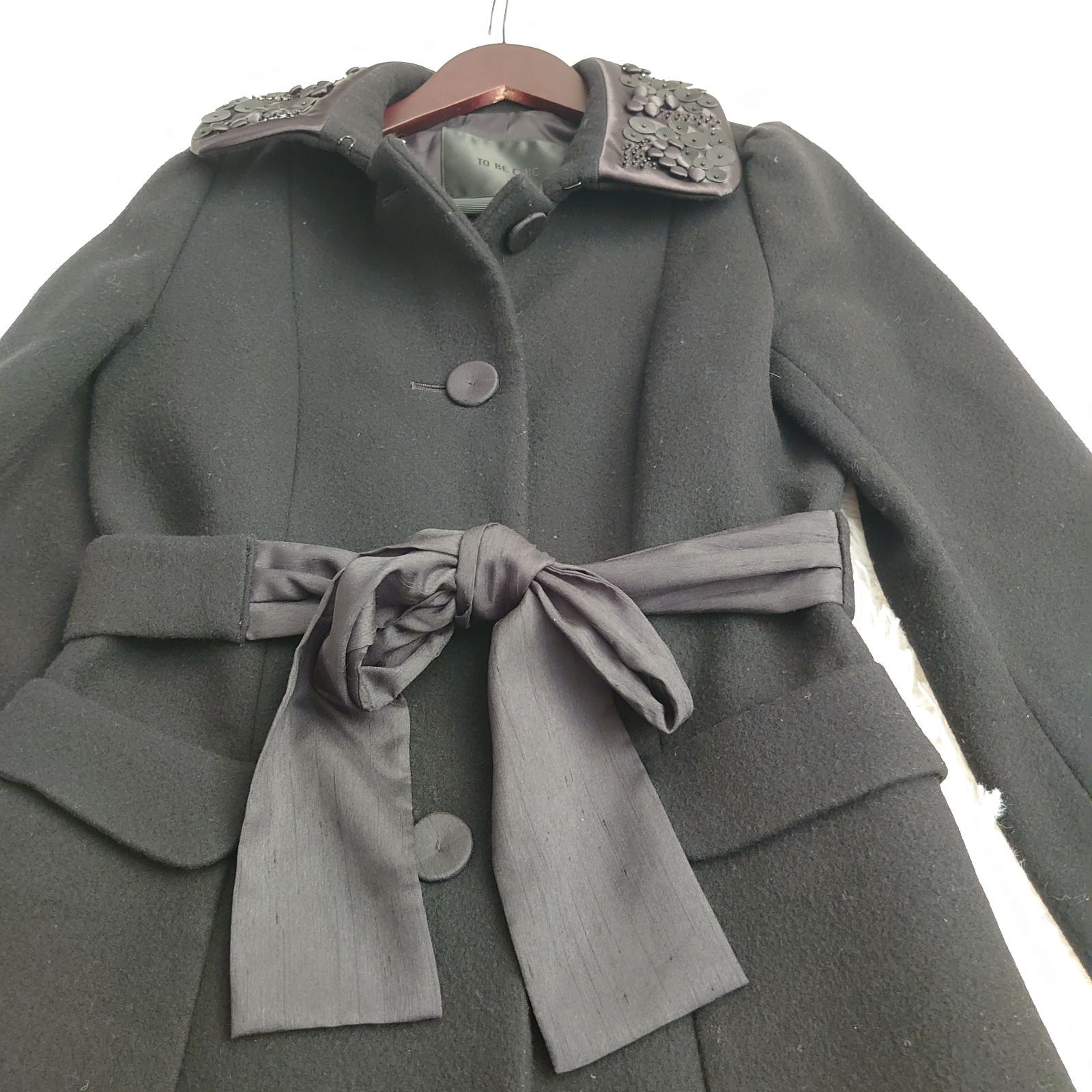 美品！ to be chic トゥービーシック ブラック ビジュー コート サイズ