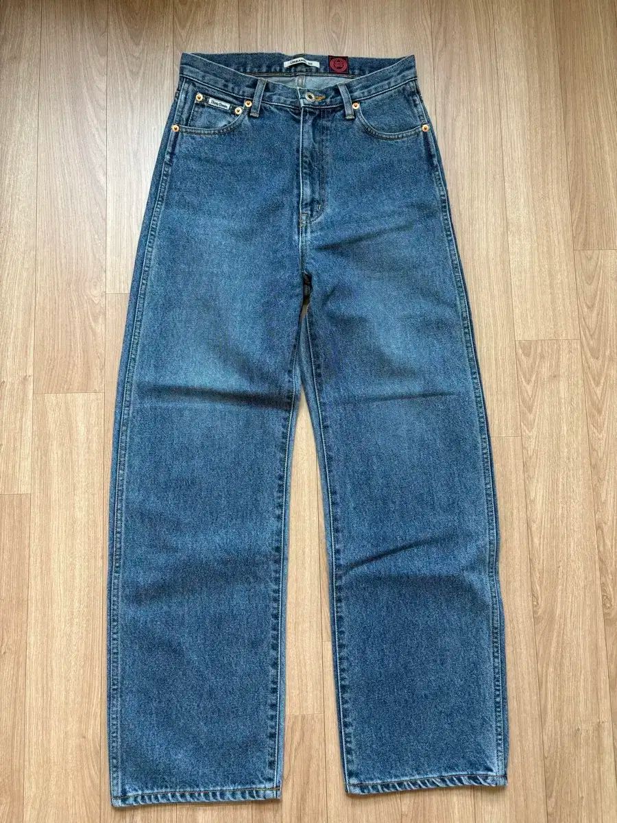 Urbanic30 岡山バルーンデニムパンツ