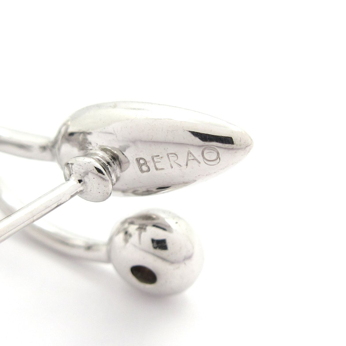 JOAQUIN BERAO(ホアキンベラオ) ピアス美品 - K18WG×ダイヤモンド 2P