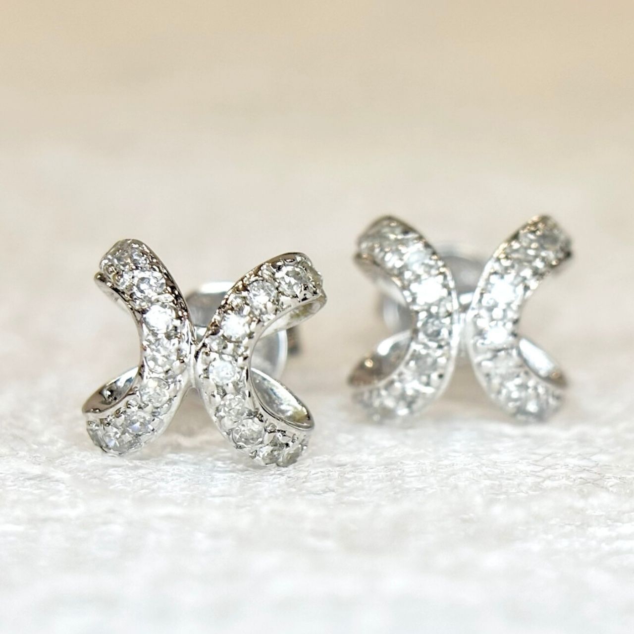 K18 天然 ダイヤモンド 計0.20ct ピアス - メルカリ