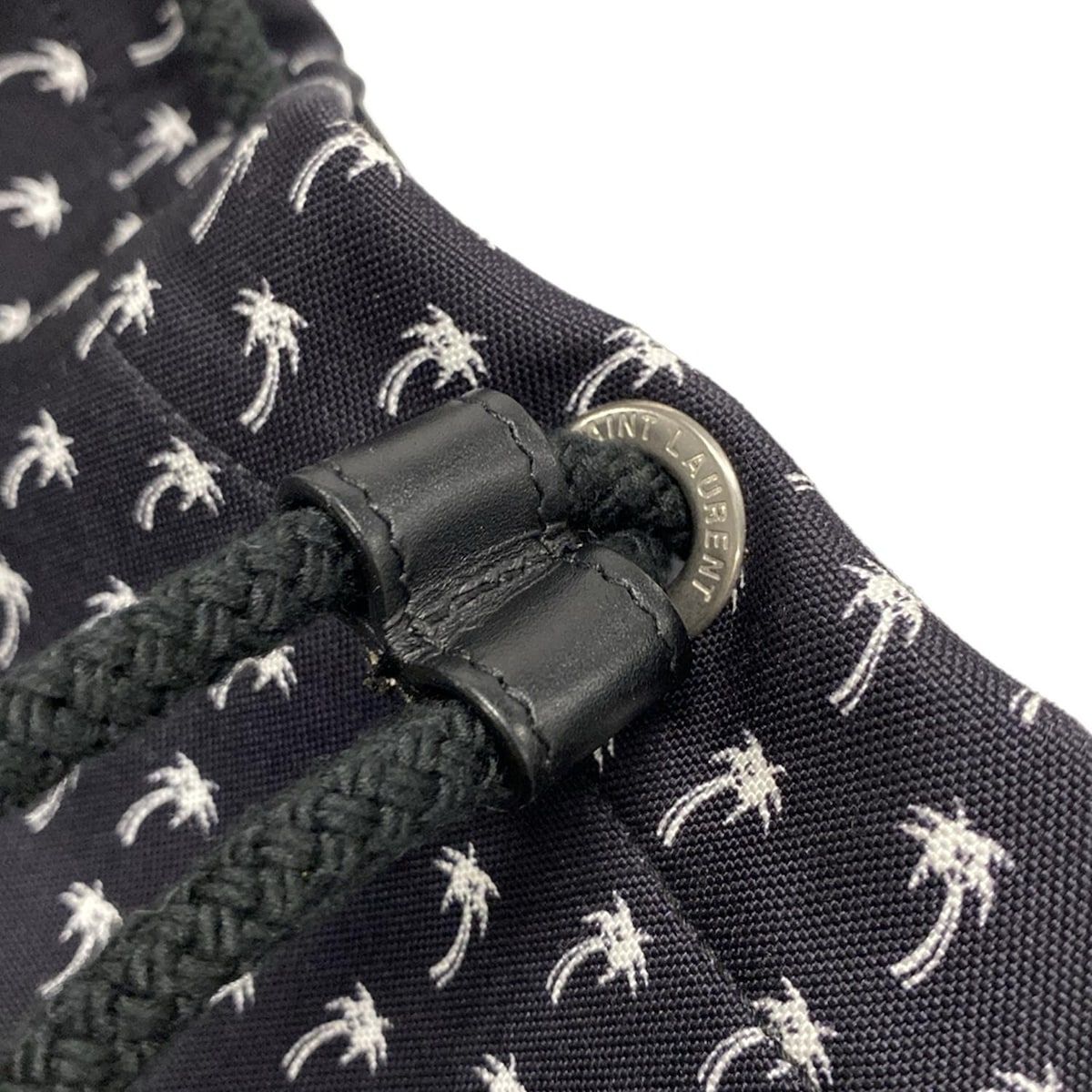  サンローランパリ ワンショルダーバッグ シティ セーラー ドローストリング リュックサック 553969 黒×白 巾着型 レザー リュック バックパック バッグ