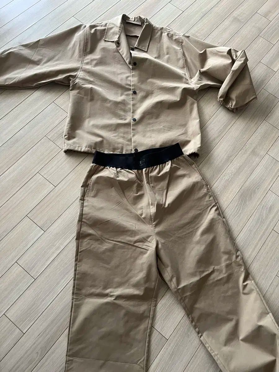 ESSENTIALS エッセンシャルズ 1977 コーチ ジャケット 100 ズボン 32