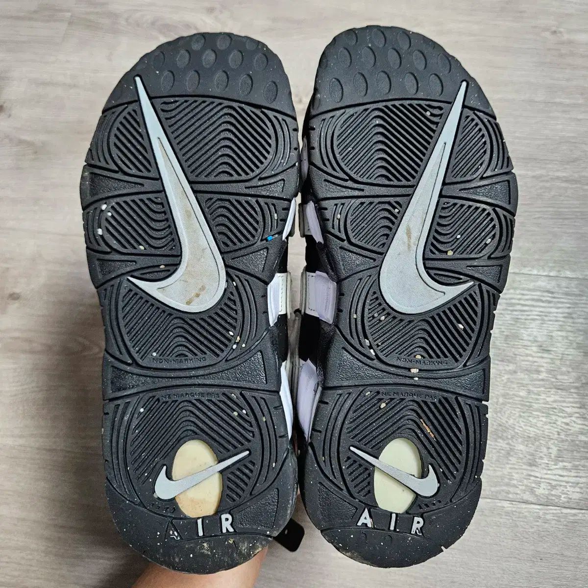 ナイキ アップテンポ