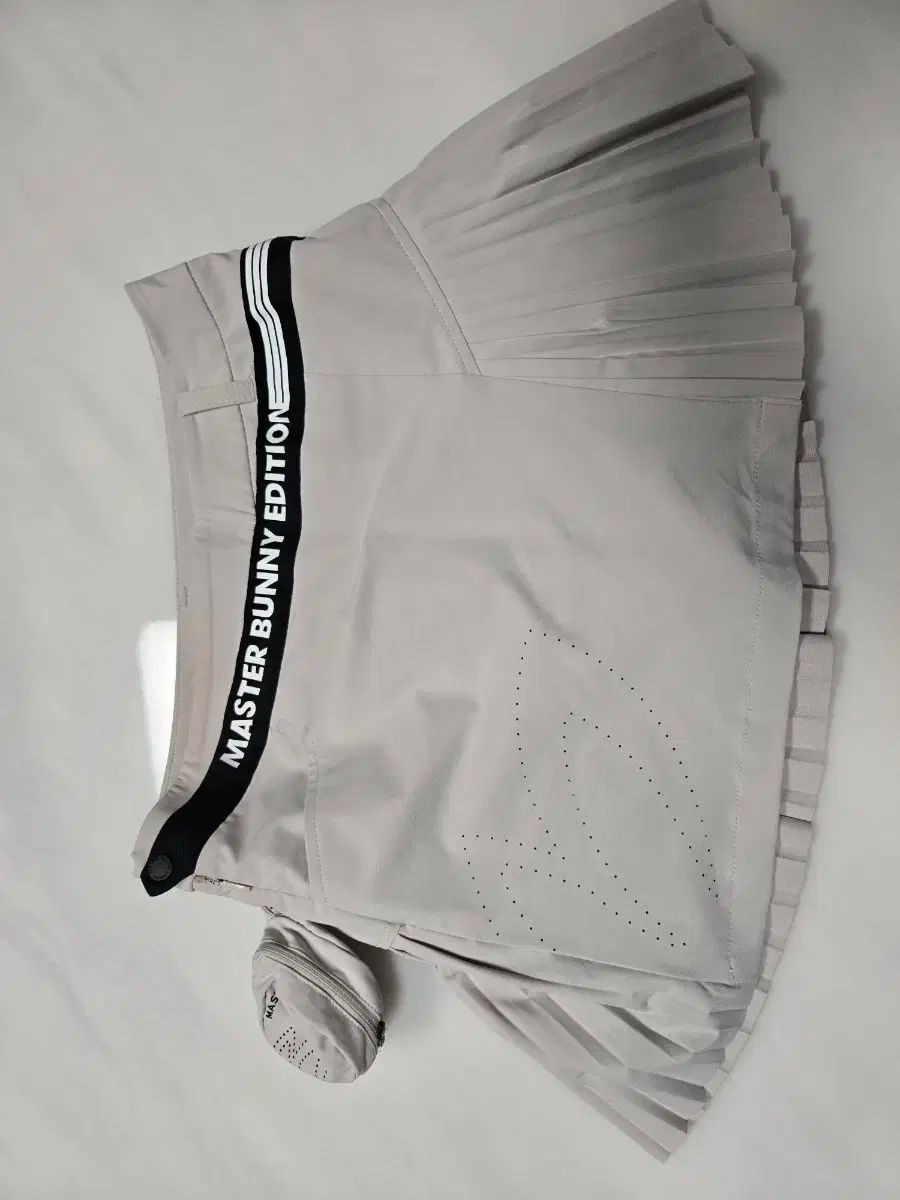 マスターバニーエディション プリーツ ゴルフ スカート 67-92