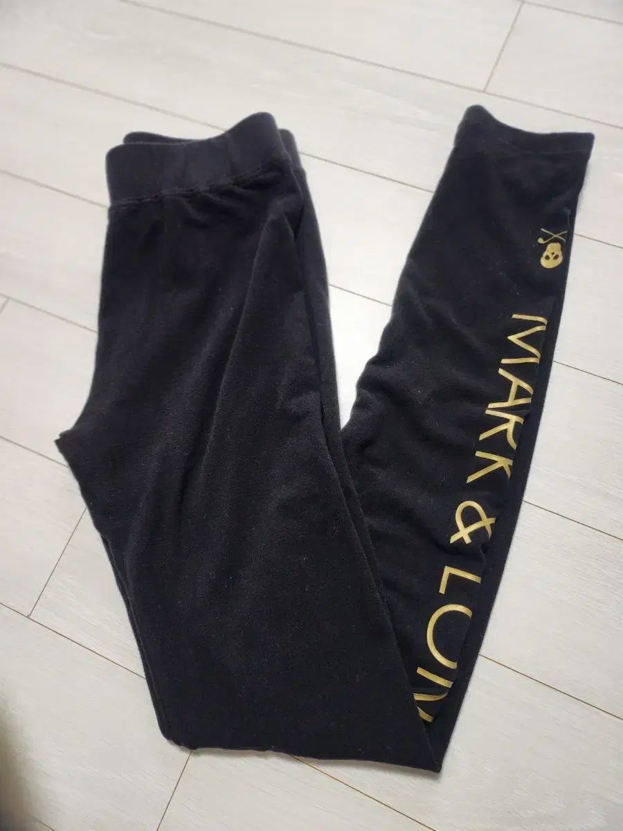 MARK - LONA マークアンドロナ レギンス