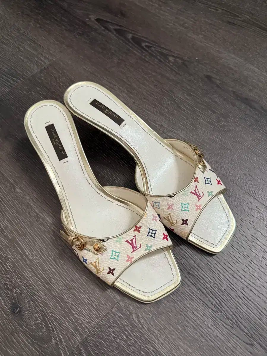 Louis Vuitton マルチ ミュール サンダル