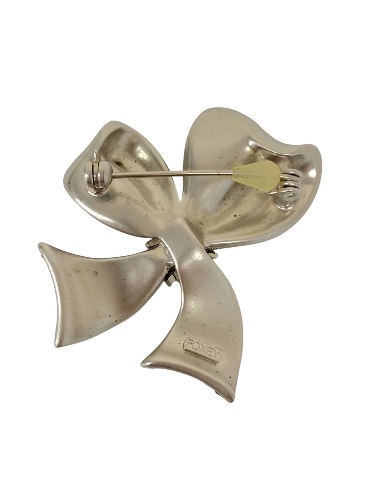 フォクシーブティック ブローチ シルバー リボン ラインストーン