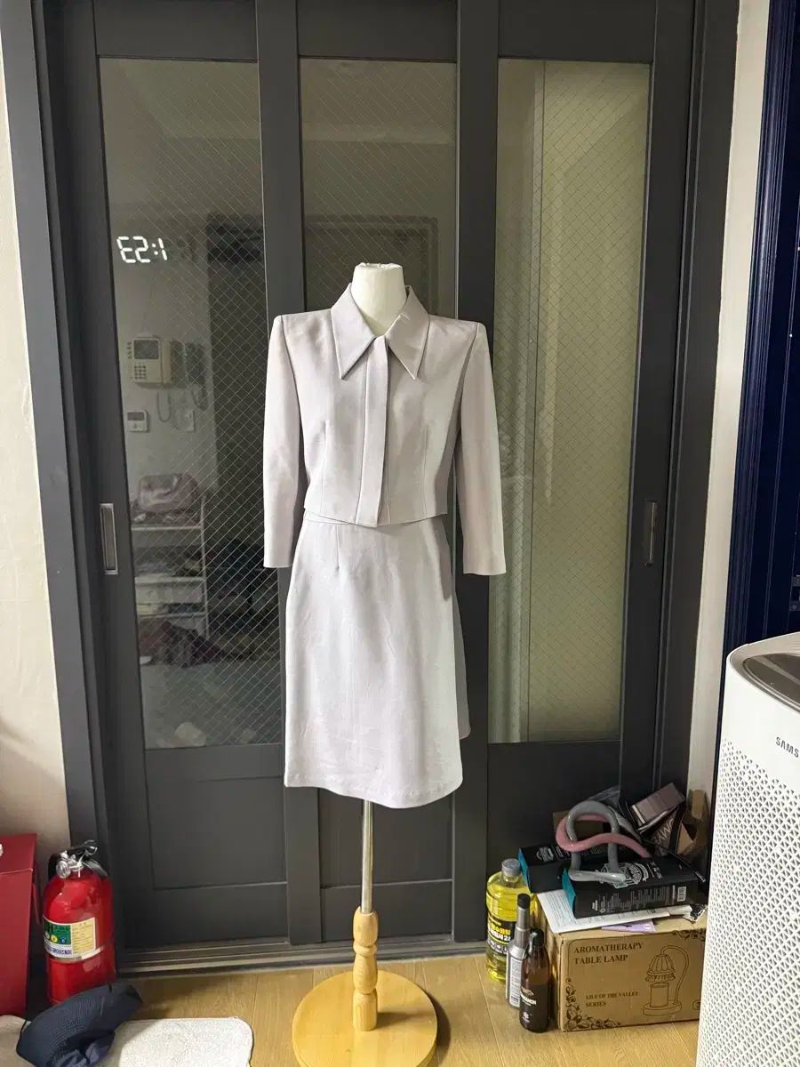 アボアボ グレー レイ シルク セットアップ