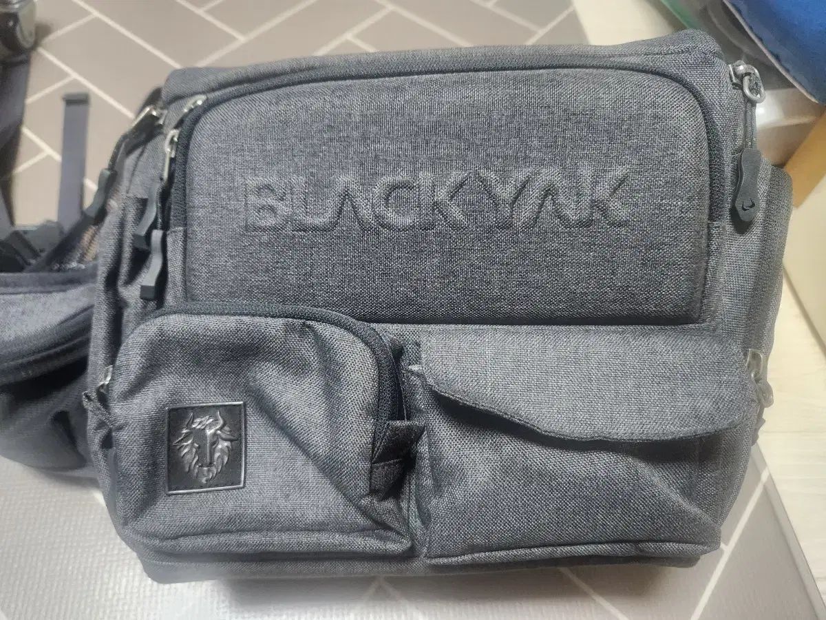 BLACK YAK オハビ ショルダーバッグ