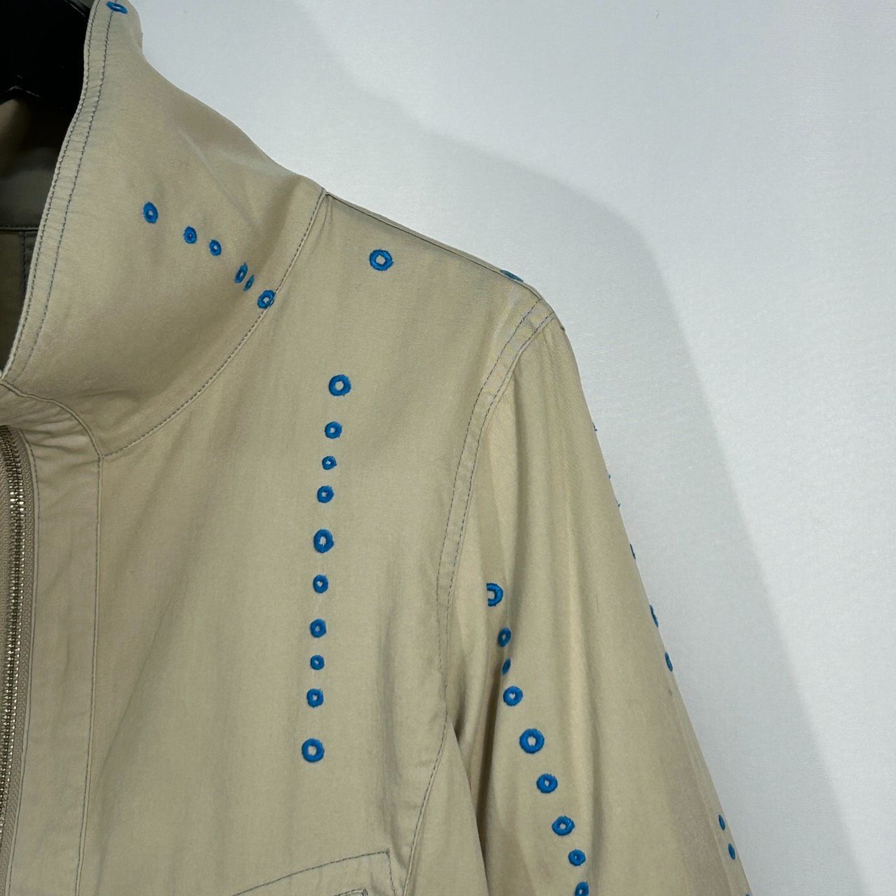 Cube-Cube【40】ベージュ ジャケット ブルゾン スタンドカラー