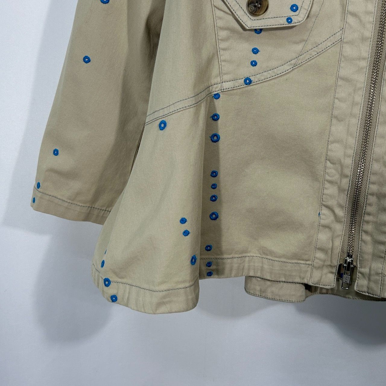 Cube-Cube【40】ベージュ ジャケット ブルゾン スタンドカラー