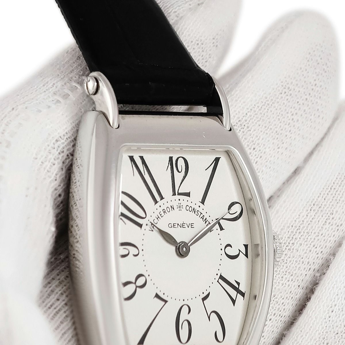 ヴァシュロン・コンスタンタン トノー1912 37001/000G 手 | VACHERON 
