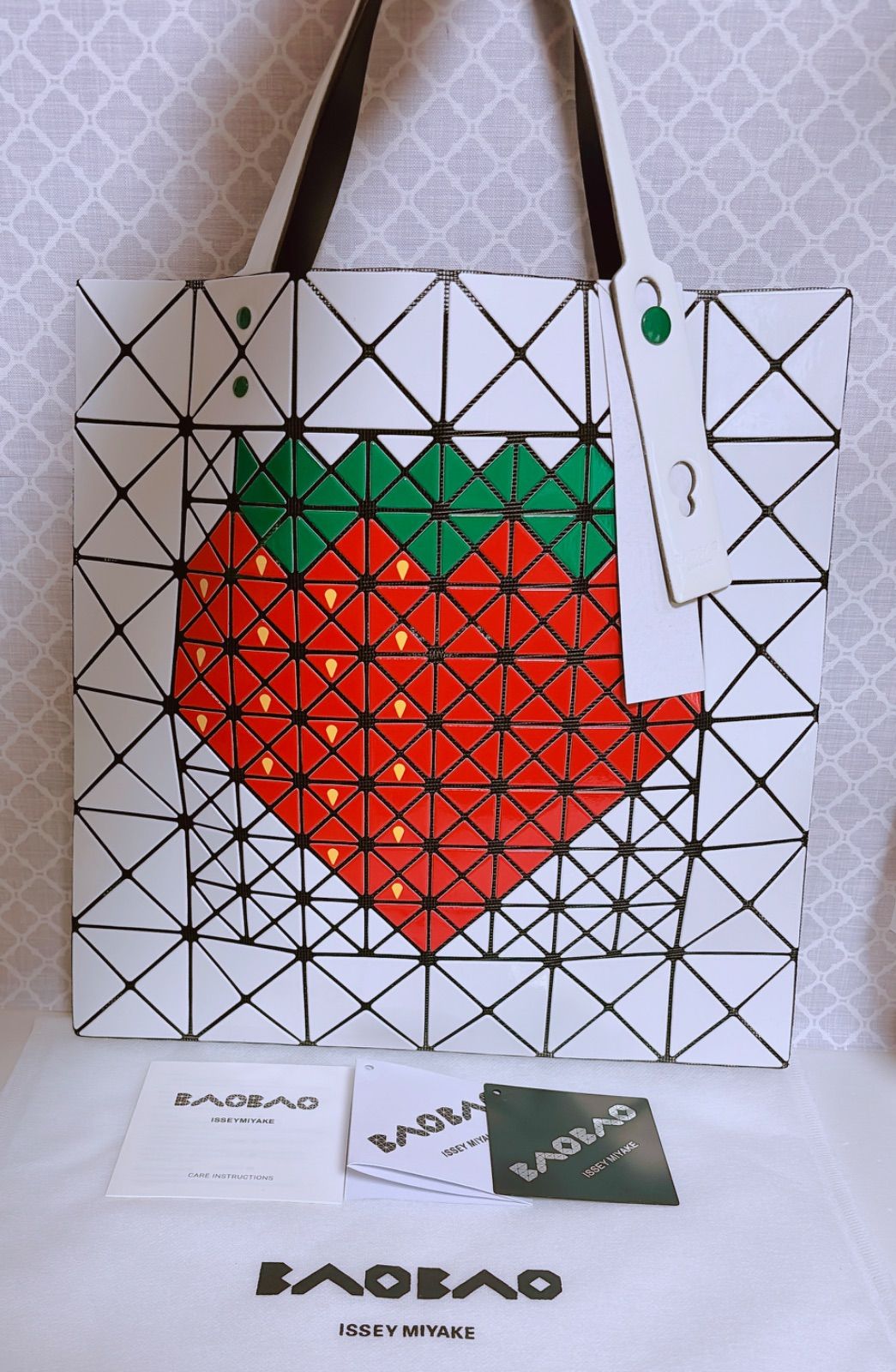 キュート☆】BAO BAO ISSEY MIYAKE フルーツ ストロベリー バッグ ユニ