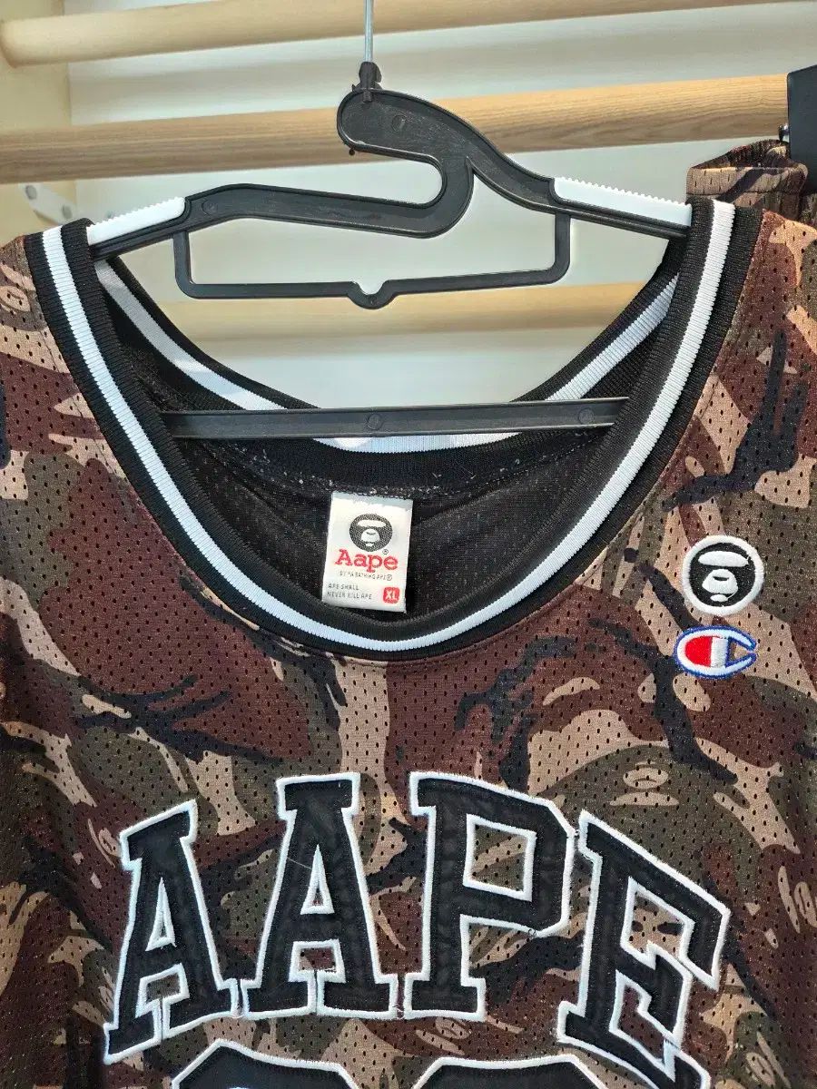 APE® AAPE