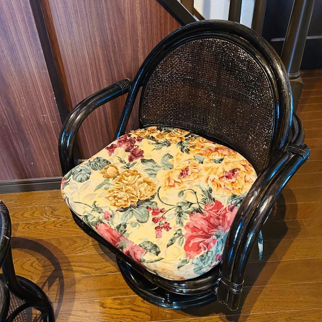 良品】 ラタン 座椅子 2脚 テーブル 3点セット サイドテーブル ④