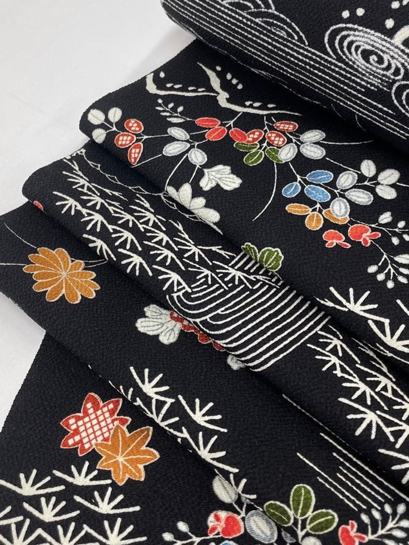 小紋 鬼しぼちりめん 浜ちりめん 御所解文様 正絹 反物 T9081 - メルカリ