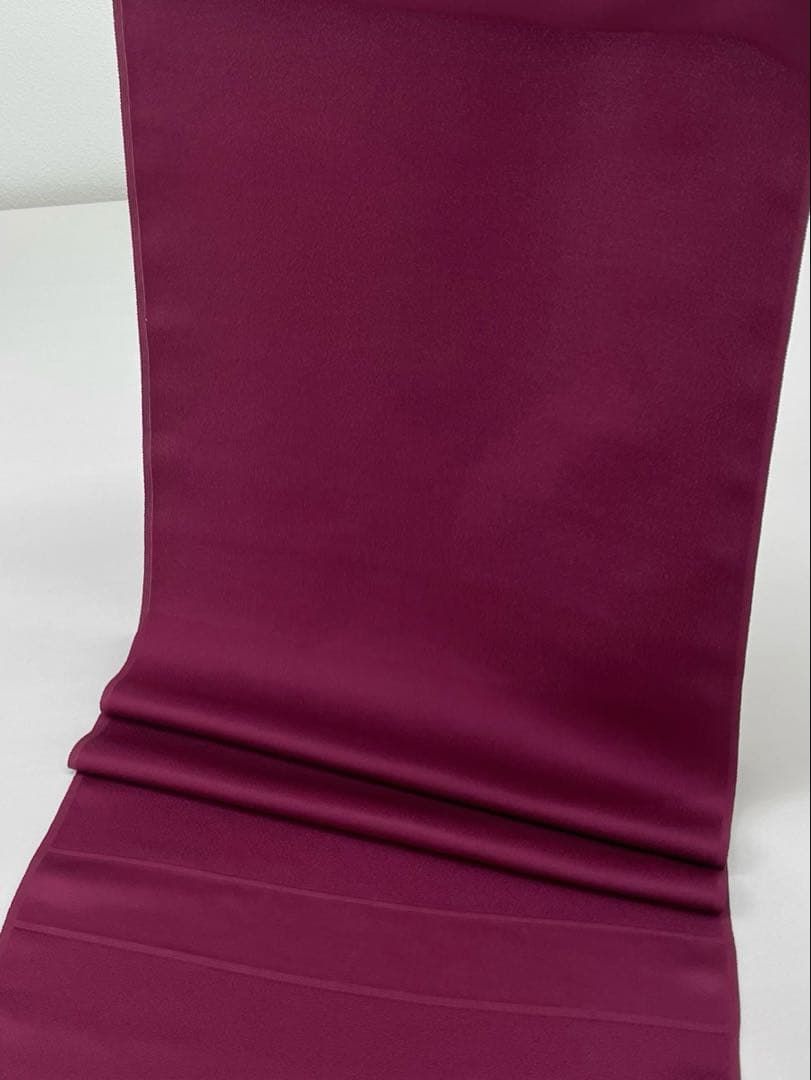 バーガンディー色