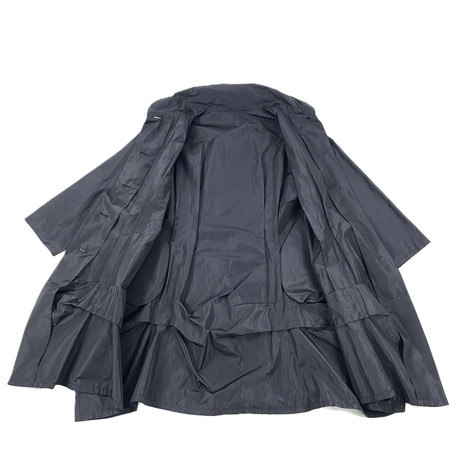 美品 センソユニコ 慈雨 ジウ 2023 ナイロン フーデッドコート 40 美品 センソユニコ 慈雨 ジウ 2023 ナイロン フーデッドコート 40 2025