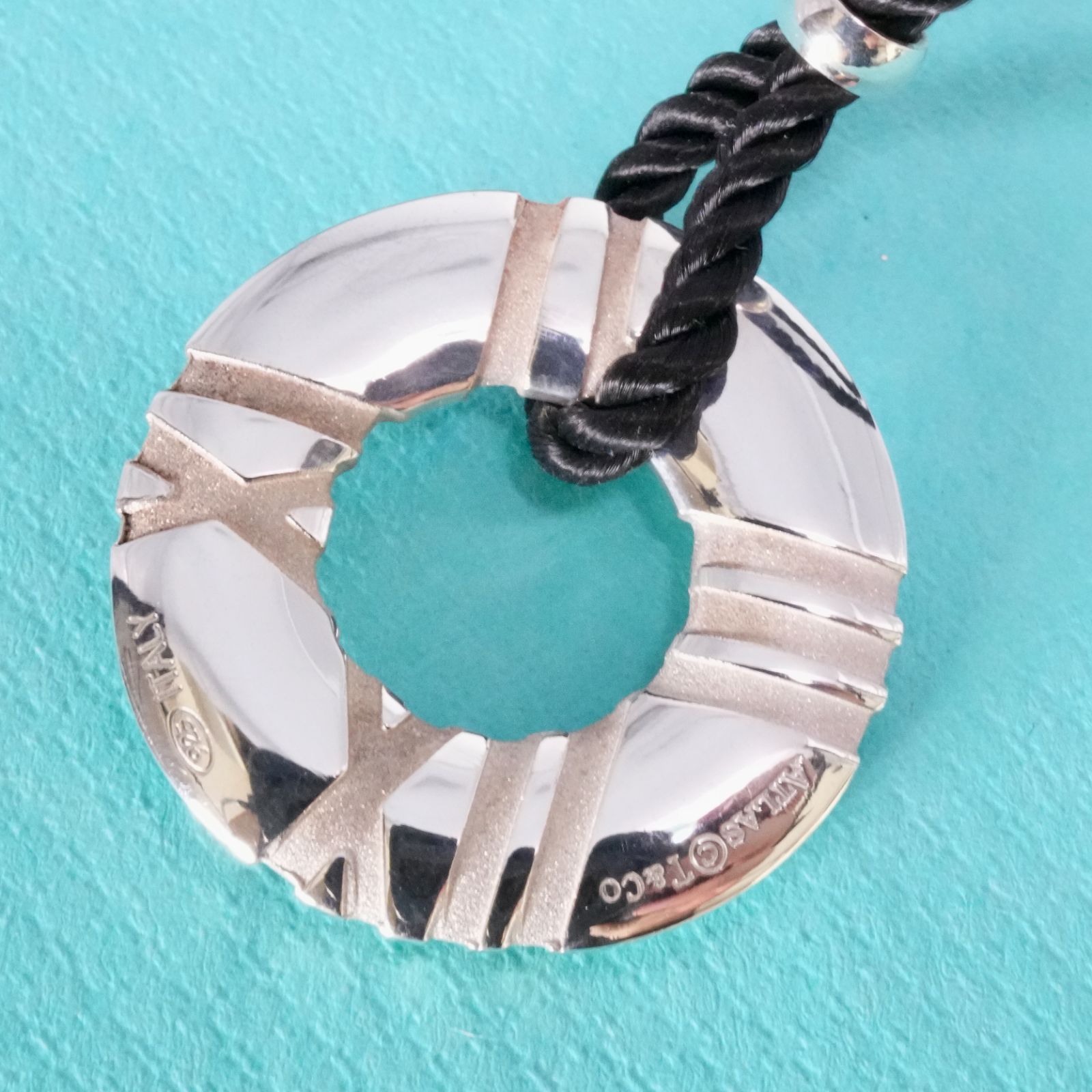 ティファニー アトラス サークル シルク コード チョーカー25-1543M