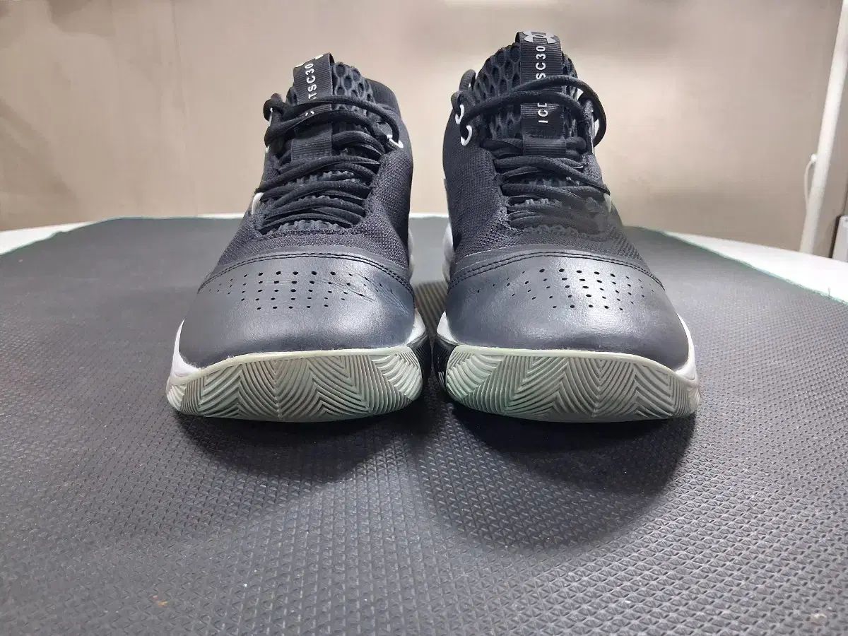 アンダーアーマー