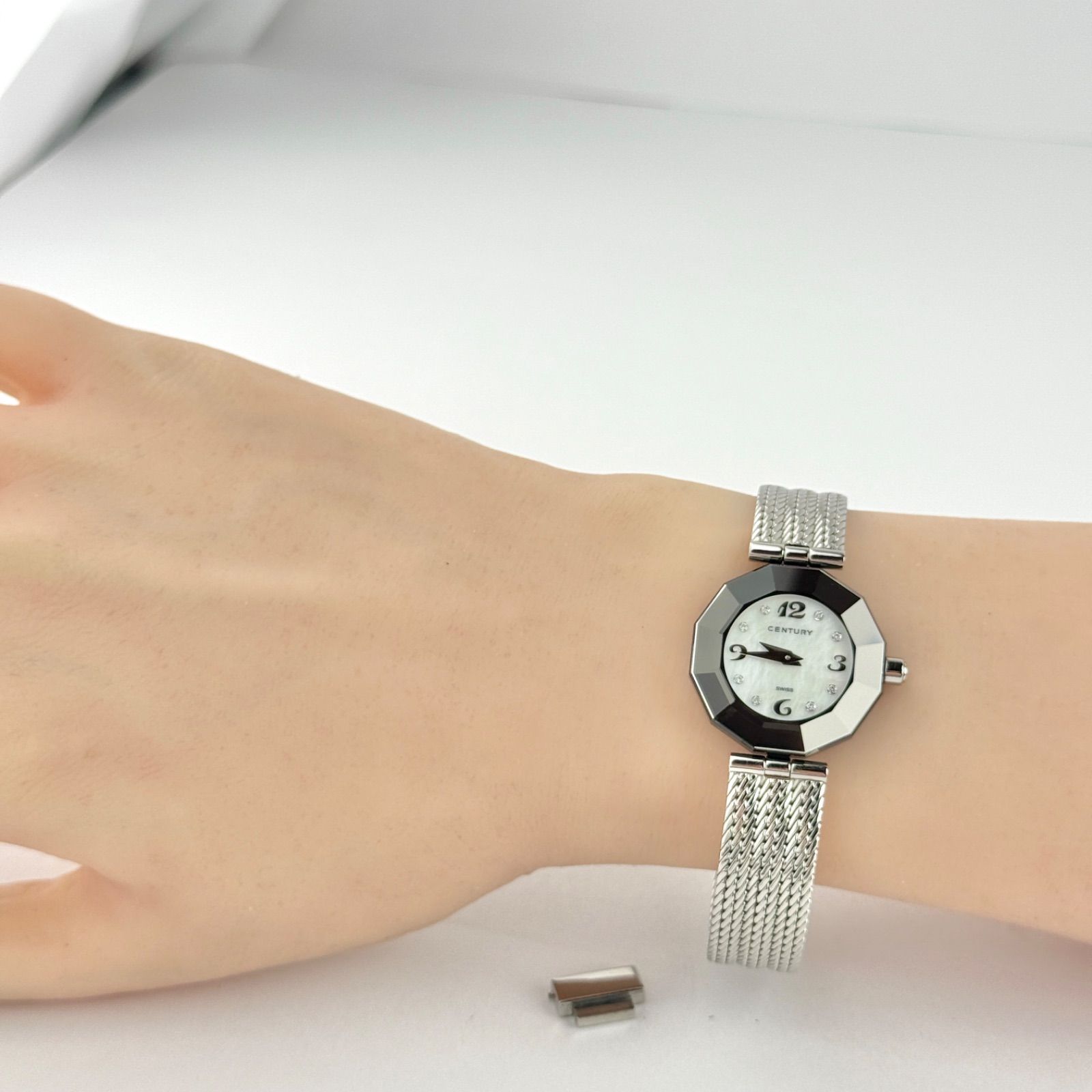 【CENTURY】タイムジェム 美品 電池交換済 WH4072 CENTURY】タイムジェム 美品 電池交換済 WH4072 電池交換 CENTURY 事例