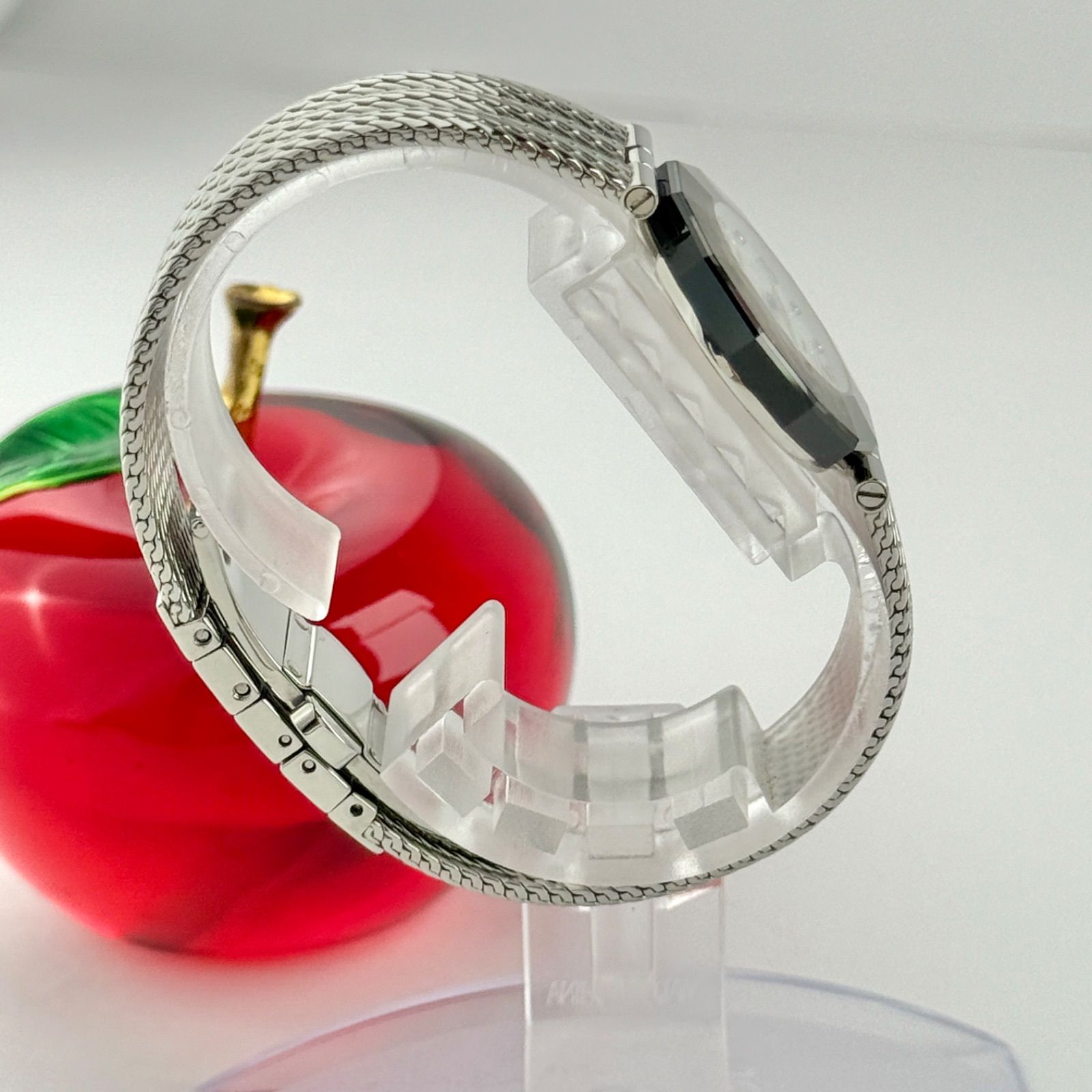 美品】センチュリー タイムジェム 8Pダイヤ シェル 新品電池 784