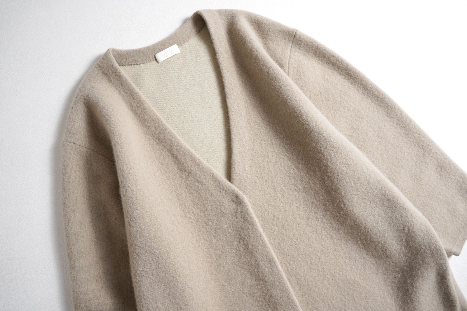  752 t TOMORROWLAND Ballsey トゥモローランド ボールジィ ダブルフェイスフォックス Vネックカーディガン S ベージュ 長袖 カーディガン ボレロ アンサンブル