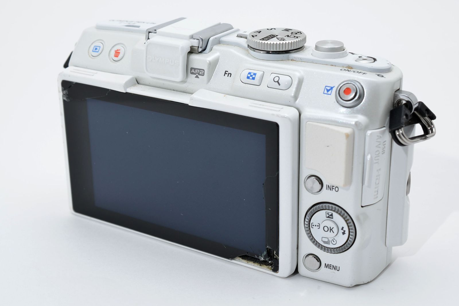 ☆訳あり大特価☆ オリンパス OLYMPUS PEN Lite E-PL6 ボディ OB3298