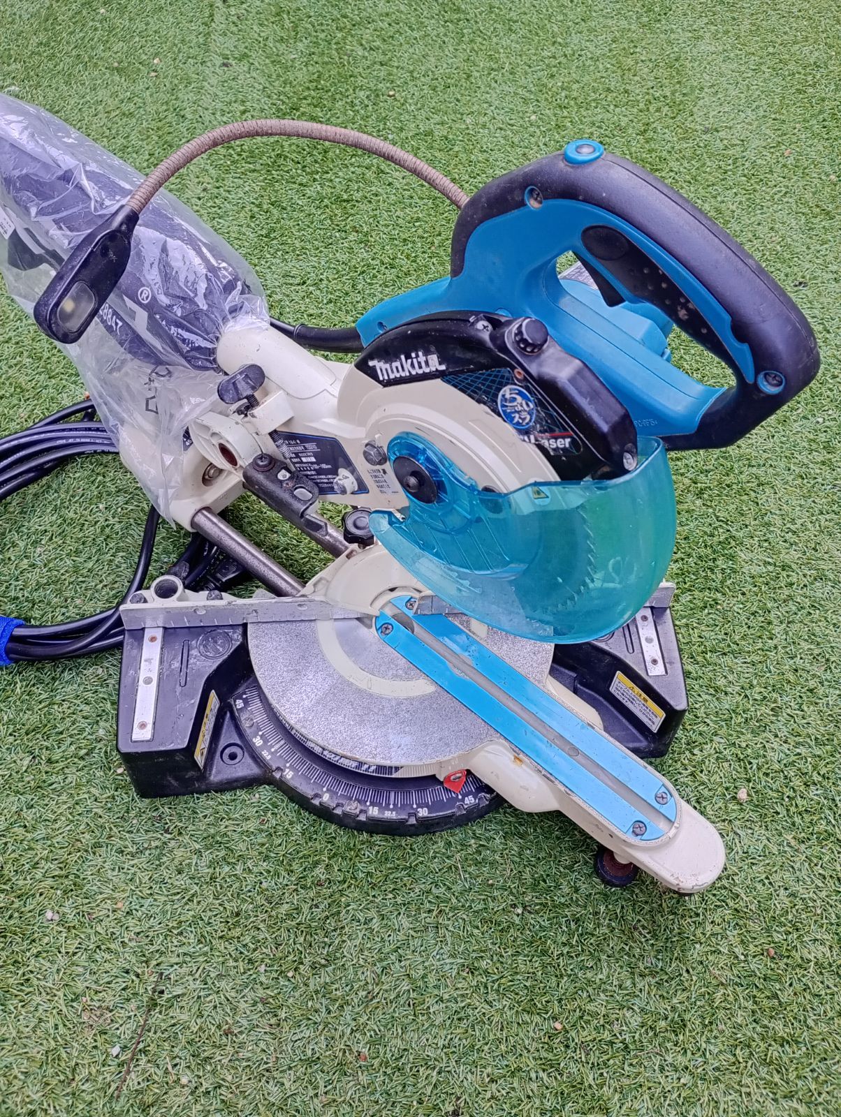 マキタ スライドマルノコ LS0611FL レーザー付き