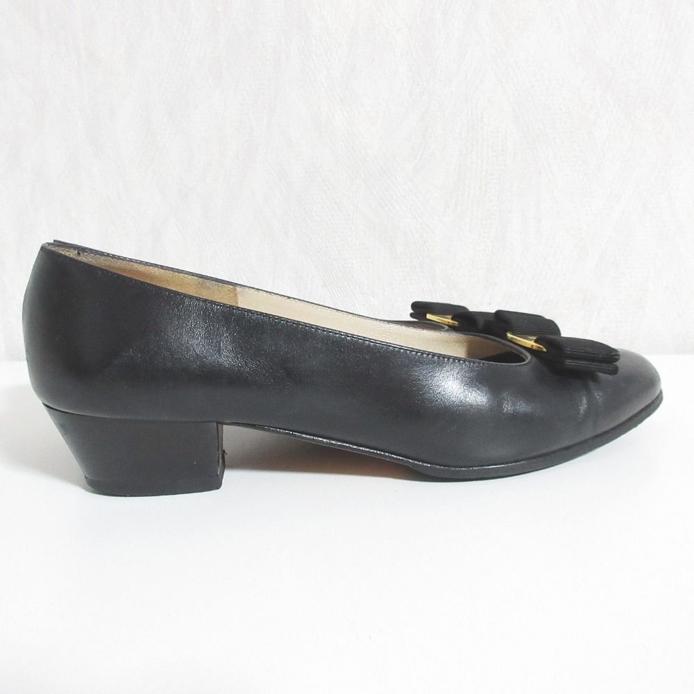 Salvatore Ferragamo サルヴァトーレフェラガモ レザー ヴァラリボン パンプス 6 1 2 C ブラック ゴールド レディース 古着
