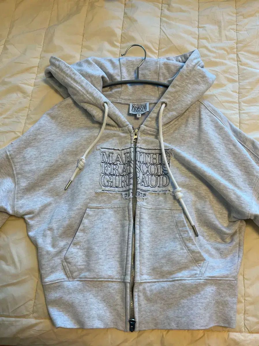 マリテフランソワジルボー ジップアップパーカー S