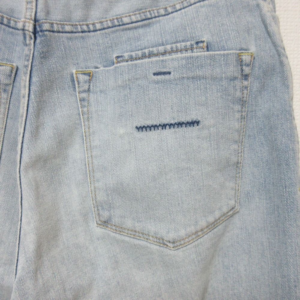 ルーズストレートシルエットジーンズ