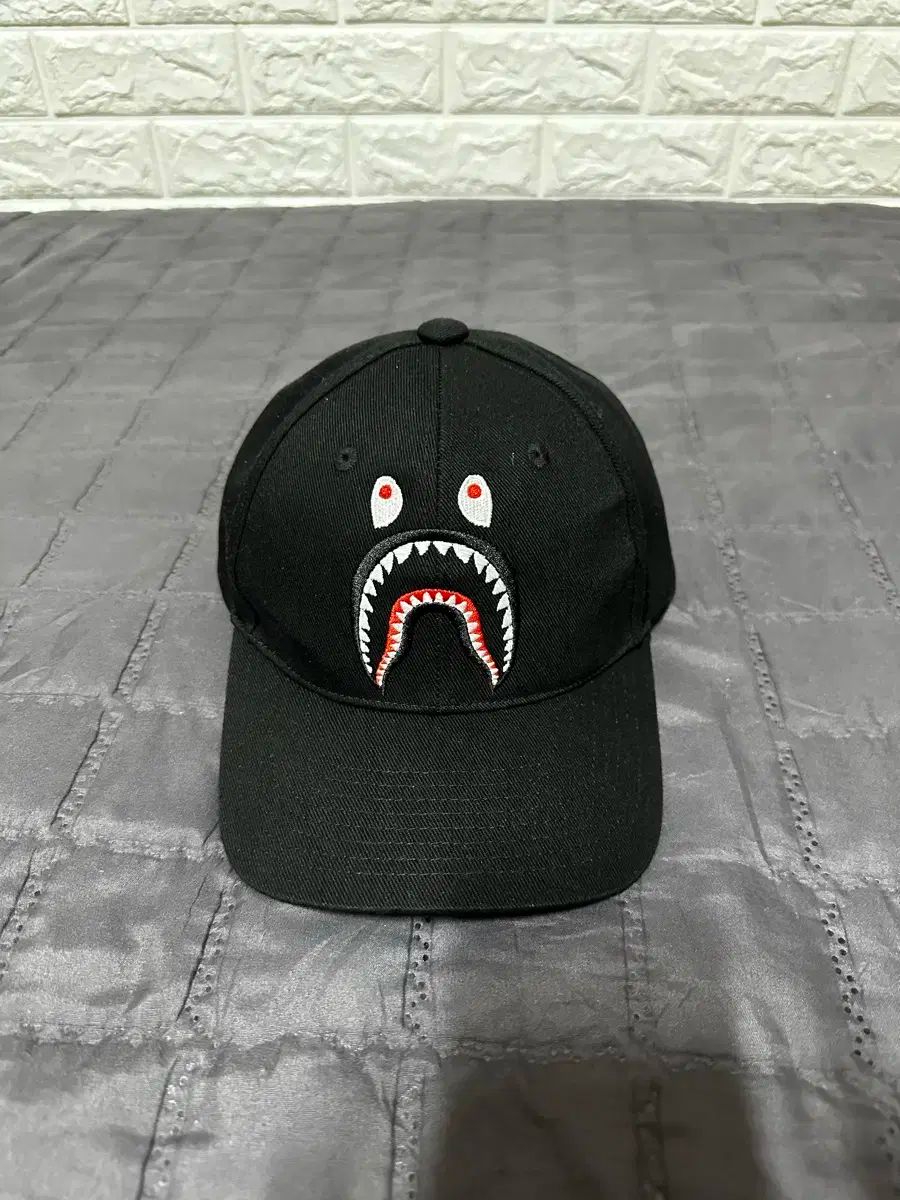 ブラック シャーク ベースボールキャップ