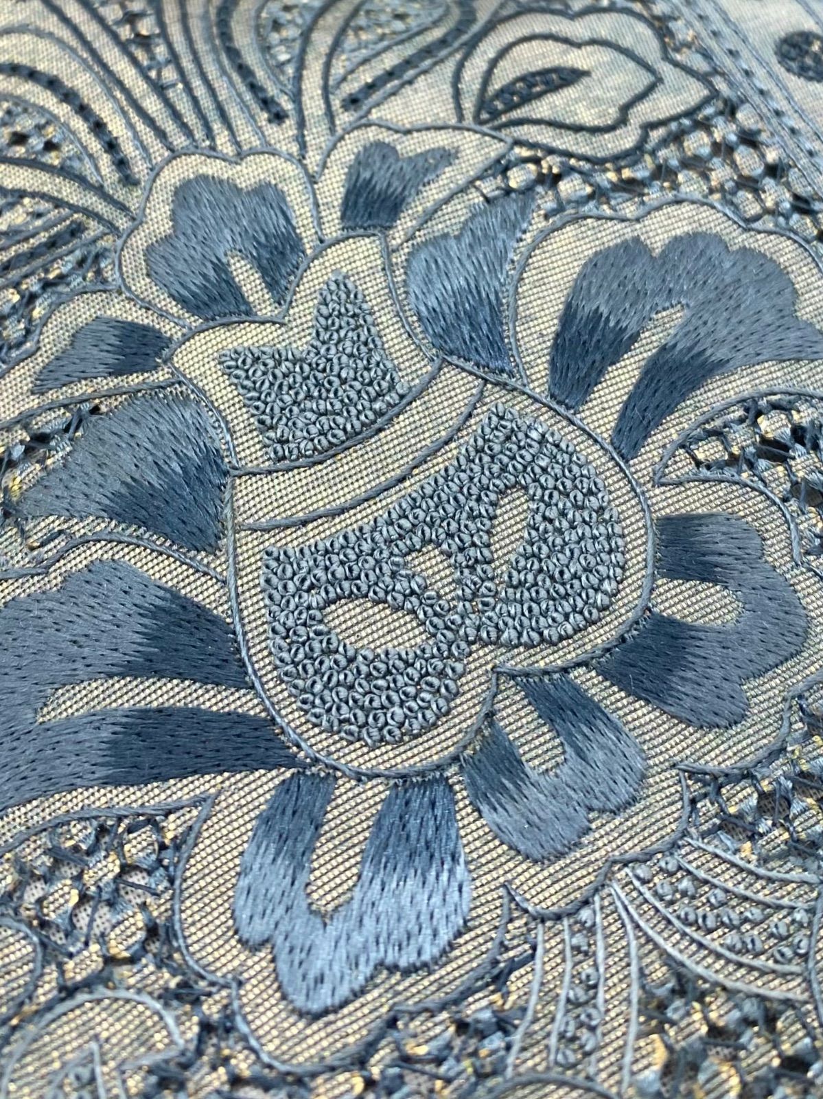 408my5◇総刺繍 汕頭 相良 宝相華向かい鳥 唐花 金糸 六通 袋帯◇美品 408my5◇総刺繍 汕頭 相良 宝相華向かい鳥 唐花 金糸 六通 袋帯◇美品