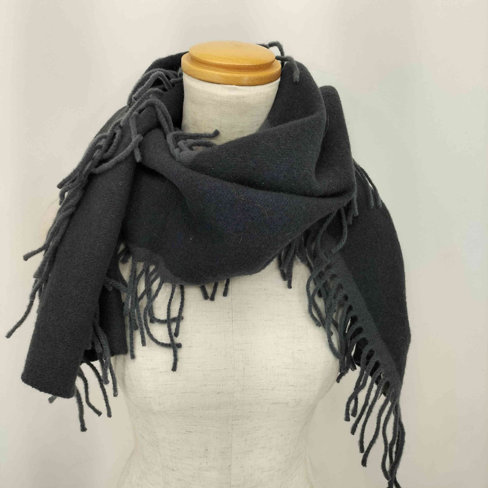 ユーズドフルギ USED古着 スコットランド製 ウールニット フリンジ