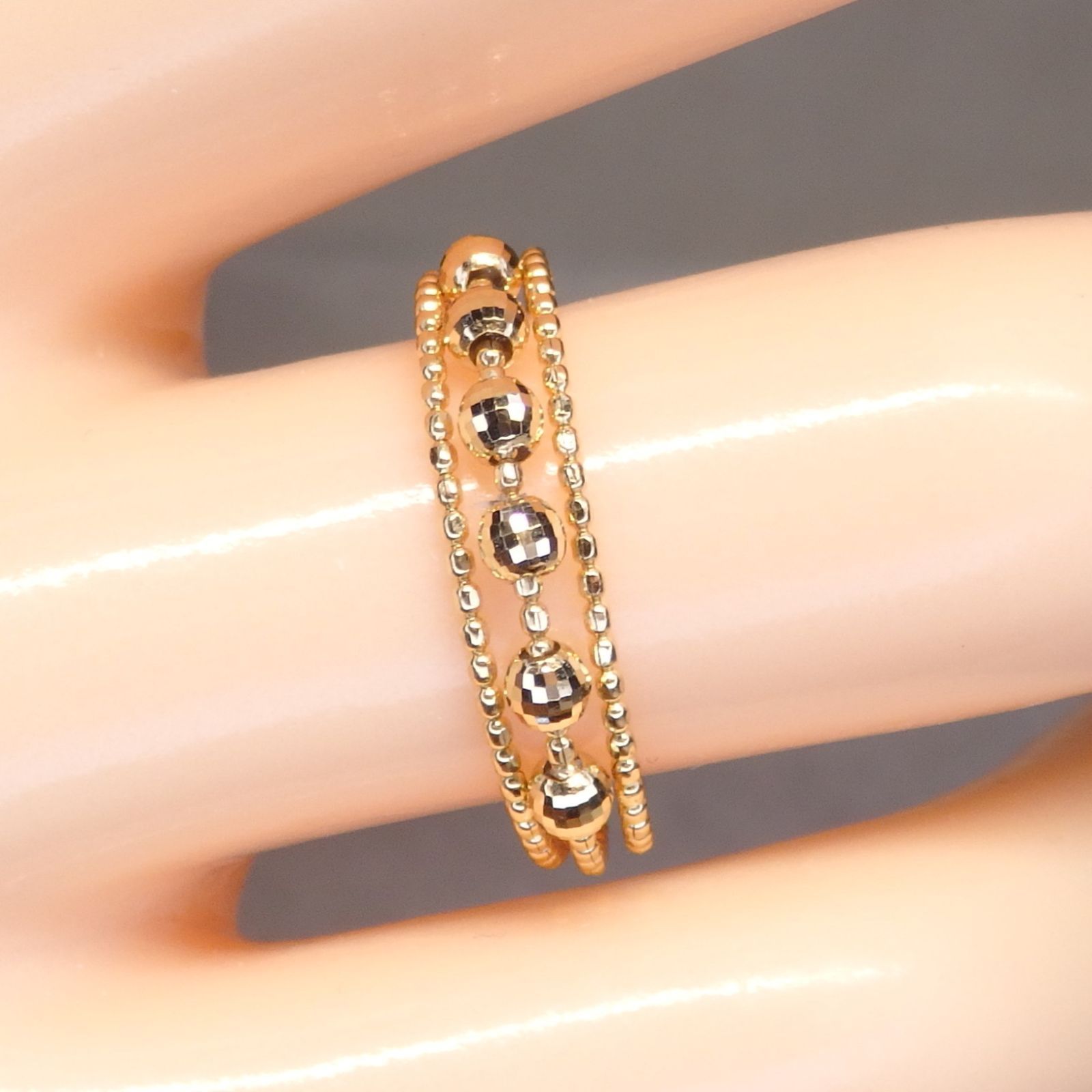 形状記憶リング 3連 Z5855 K18スリーカラー 地金 指輪 フリーサイズ 形状記憶リング 3連 Z5958 ゴールドK18 地金 指輪 フリーサイズ - メルカリ