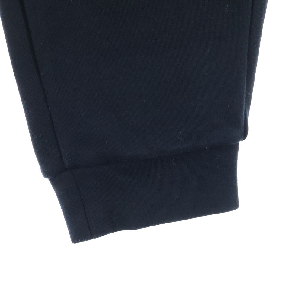 B エフシーアールビー