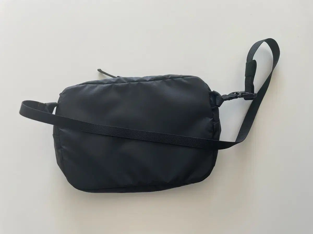 アークテリクス ヒリアド6 クロスボディーバッグ