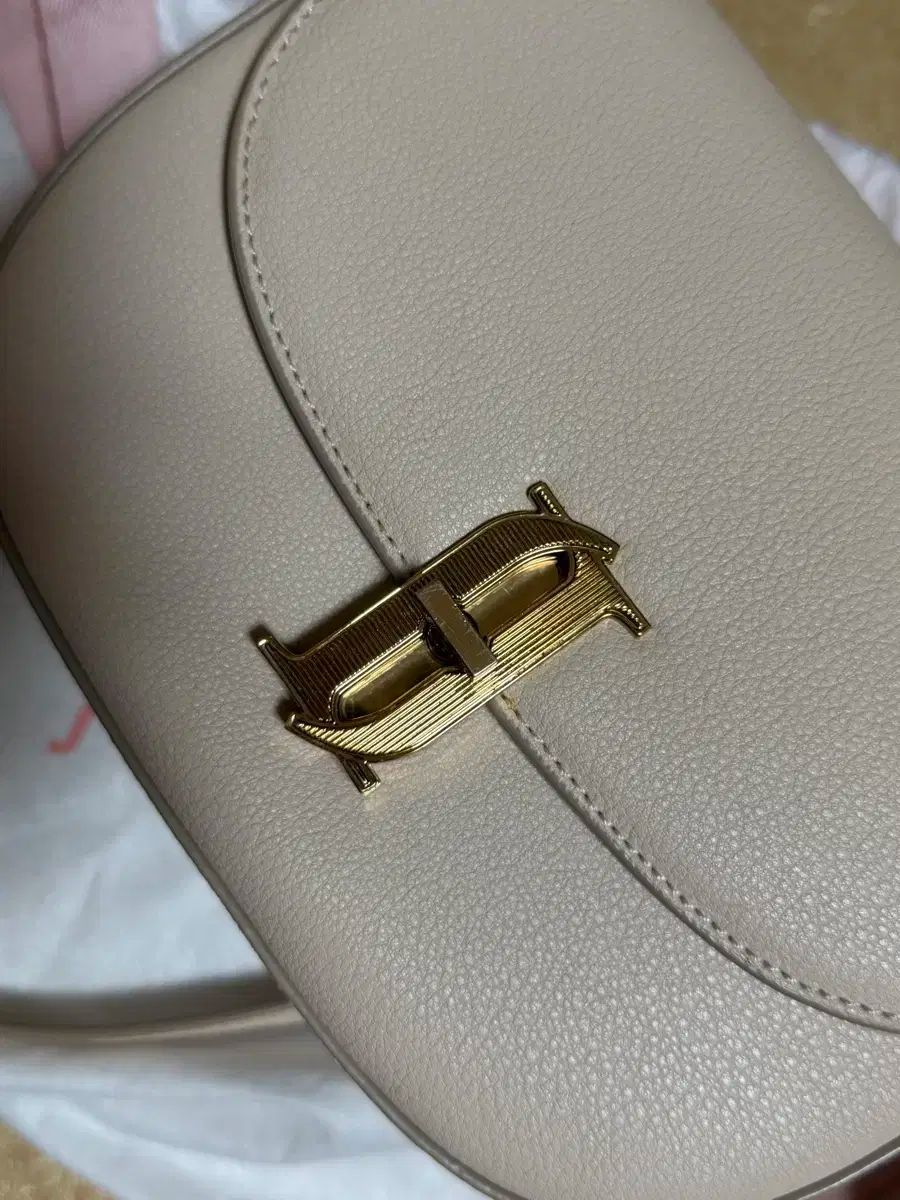 J.ESTINA ジェイエスティナ バッグ クロスバック ベージュ