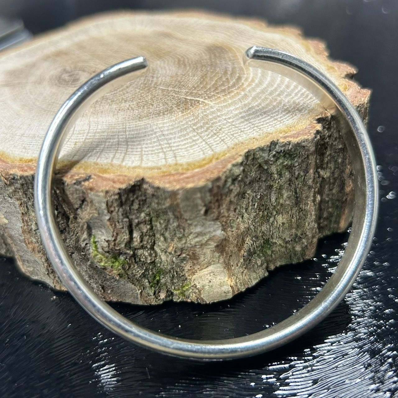 KAREN SILVER カレンシルバー 6 mmカフバングル ユニセックス フリーサイズ a kr 008 MA-1風 バングル リストバンド 