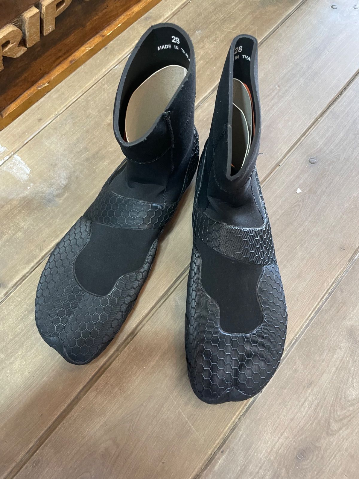 TOOLS サーフブーツ 冬用 3mm 28cm 箱なし発送