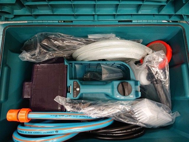 マキタ 充電式高圧洗浄機