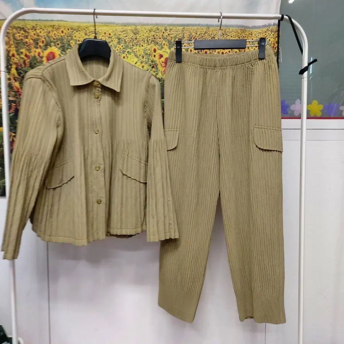 プリーツミー ポケット装飾 シャーリングキルティングジャケット パンツセット レディース Free 5k8