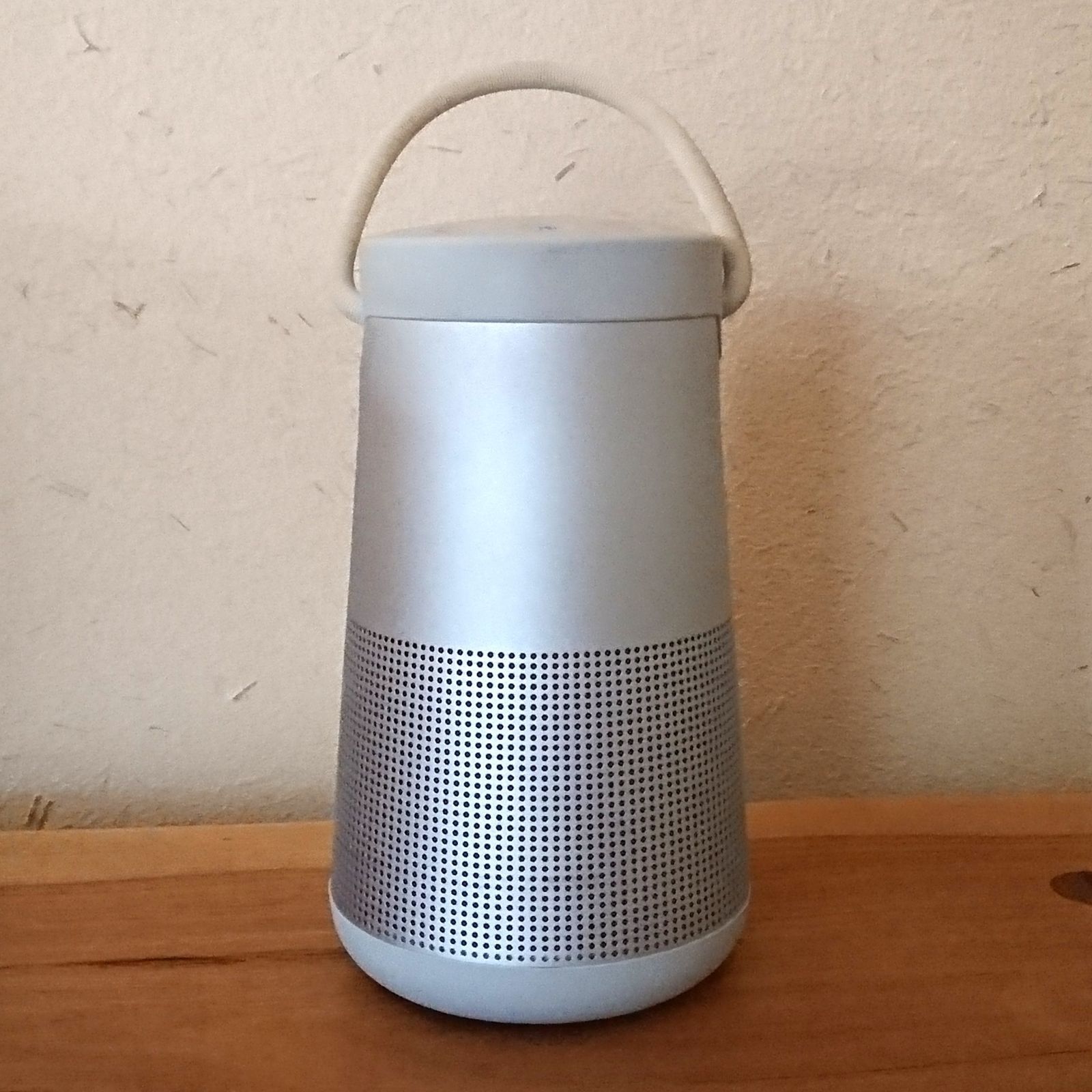 ‼ Bose SoundLink Revolve II Bluetooth speaker ラックスシルバー