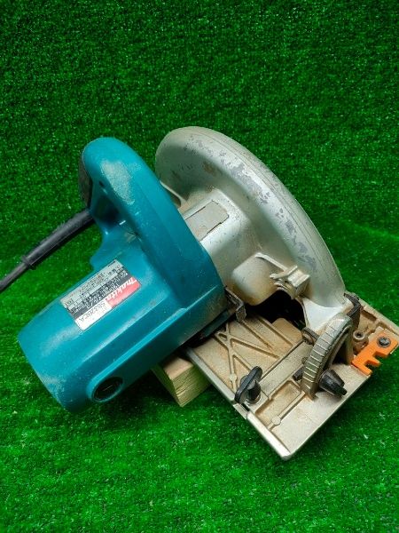 マキタ 電気マルノコ アルミベース 逆勝手 190mm 5832BLA モータ異音無し 動作 済み